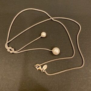 NEW Silver and pearl necklace